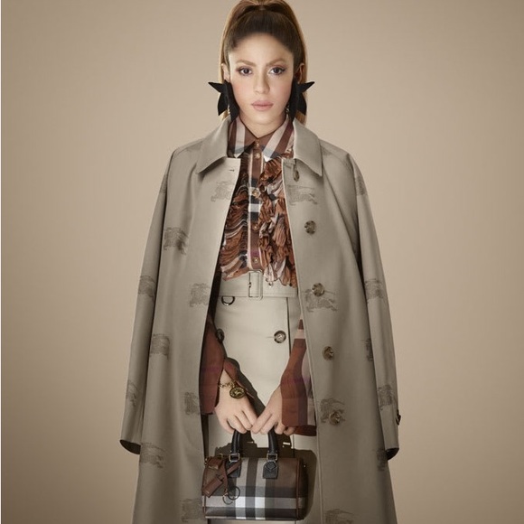 Burberry crossbody - Picture 13 of 17